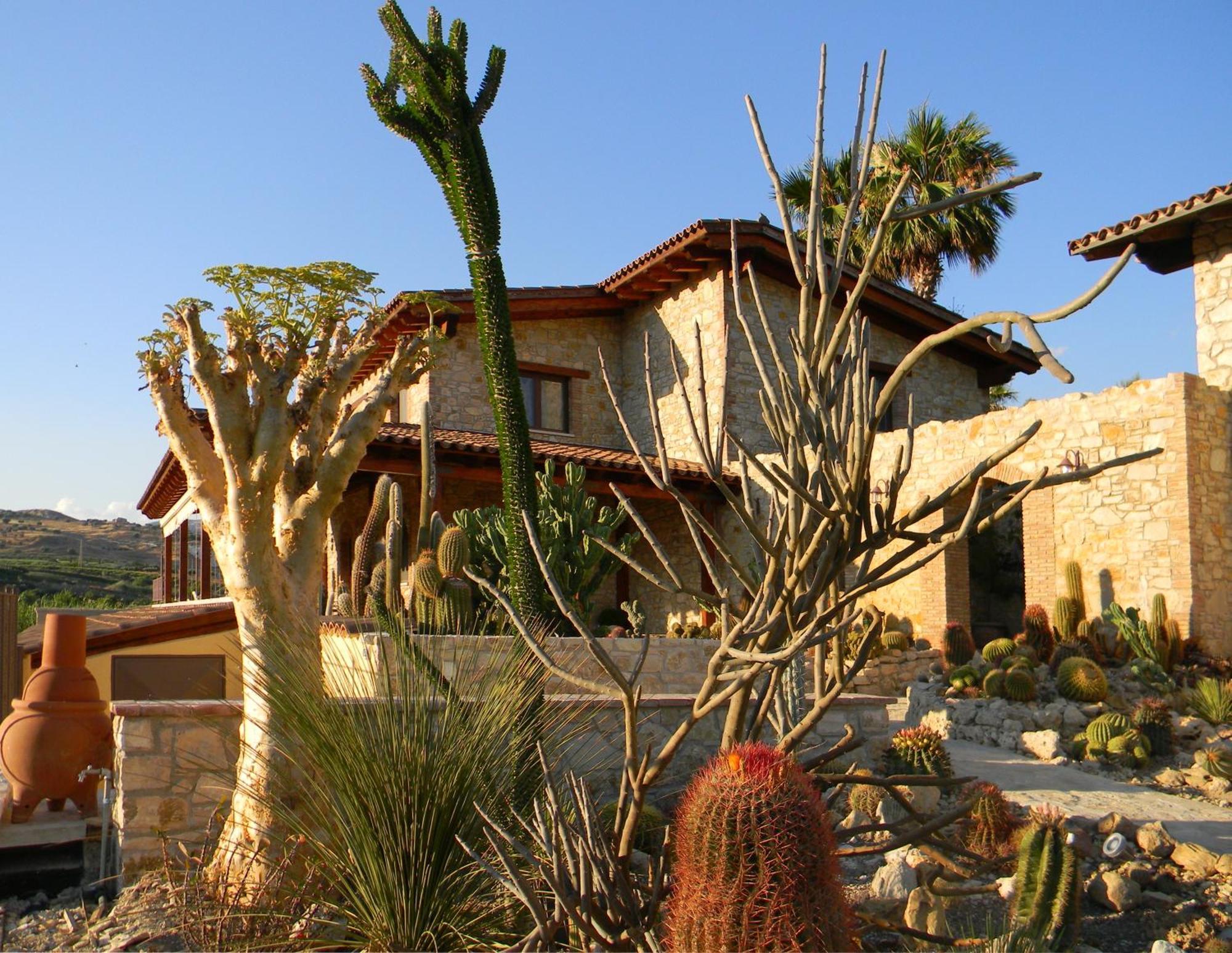 Relais Garden Cactus B&B Favara Exterior foto
