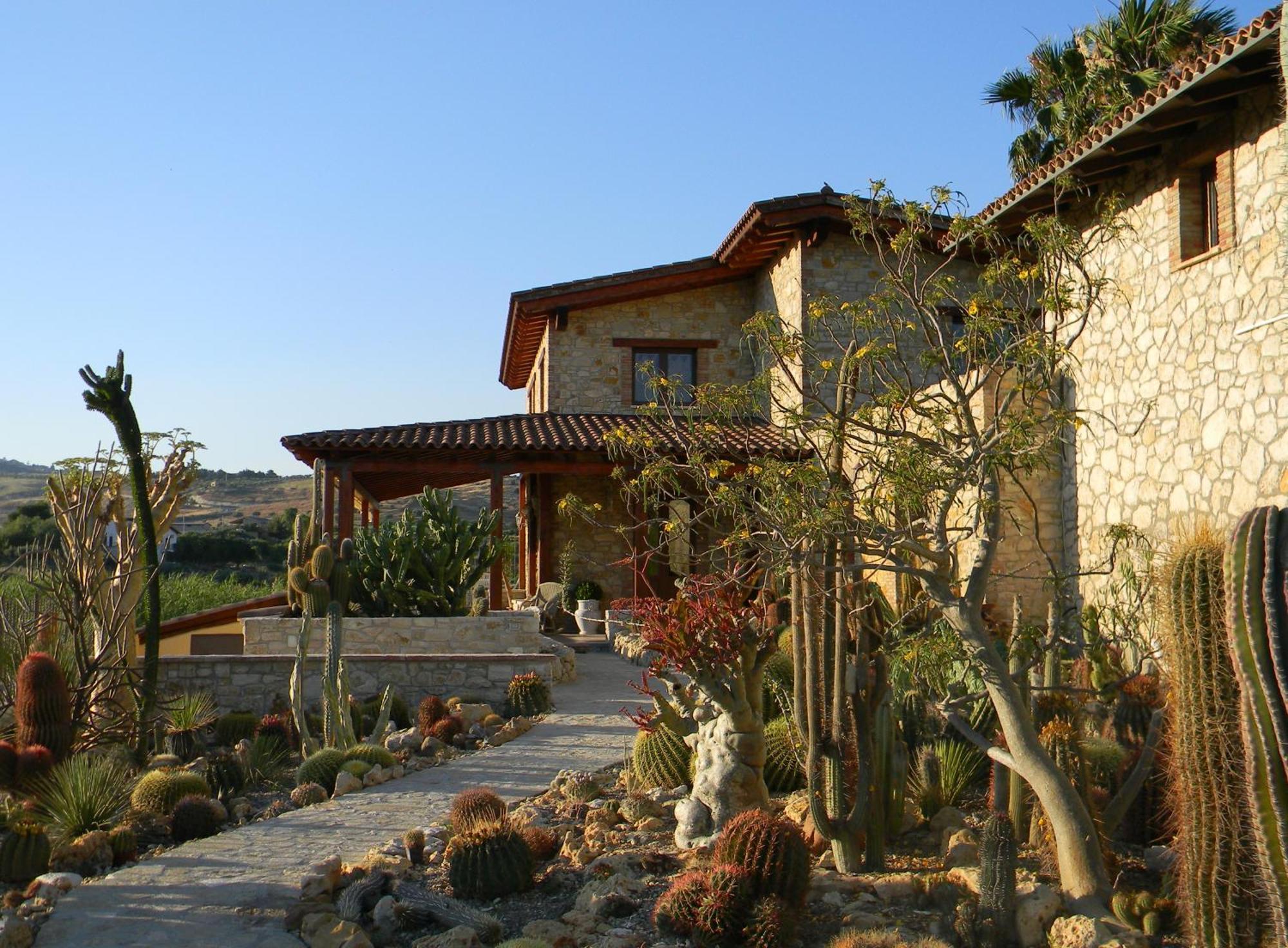 Relais Garden Cactus B&B Favara Exterior foto